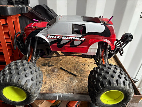 Hpi savage 4wd nitro - 1:8,